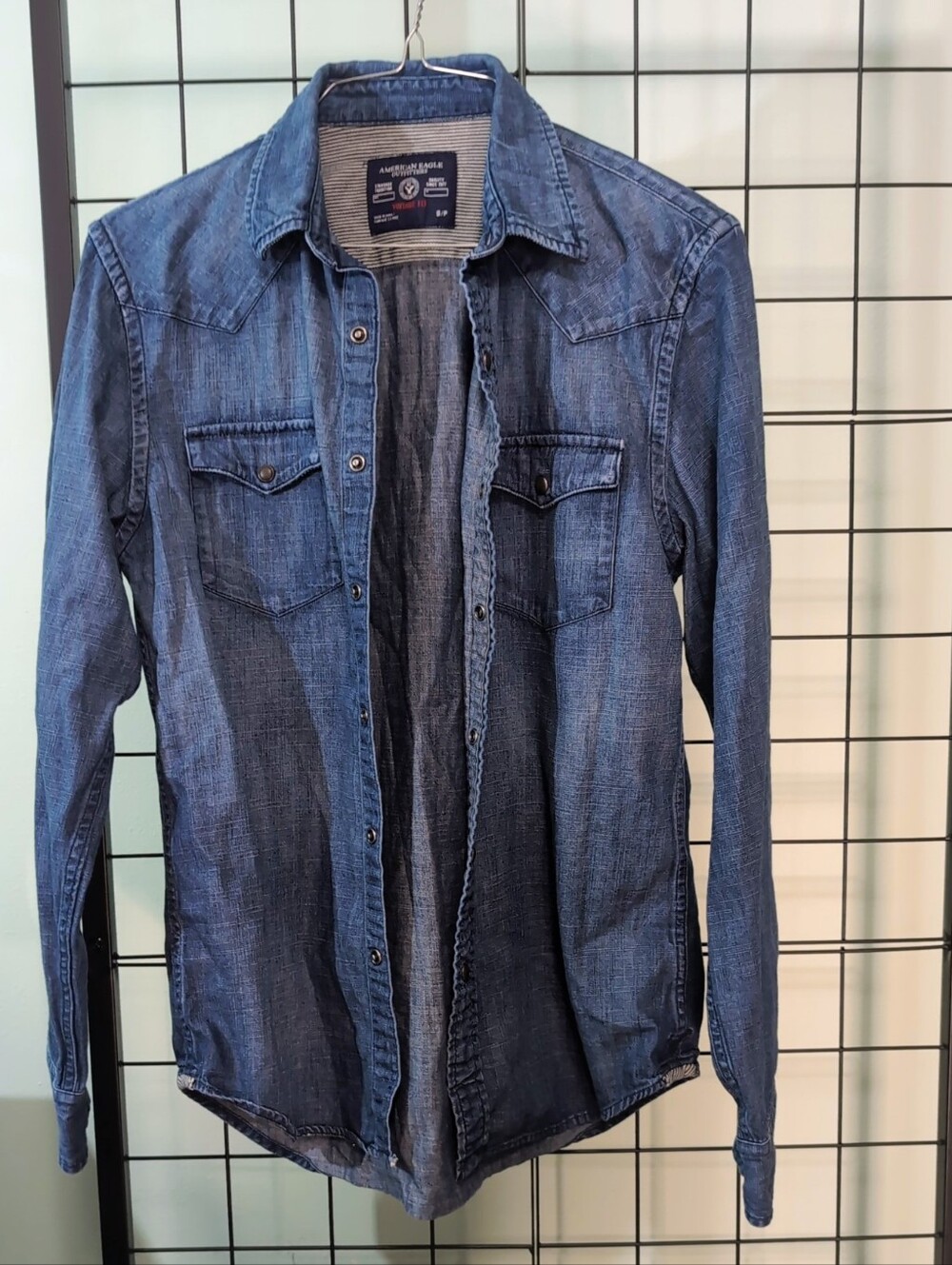 American Eagle Vintage Fit Denim Western Snap Button Shirt Size Small